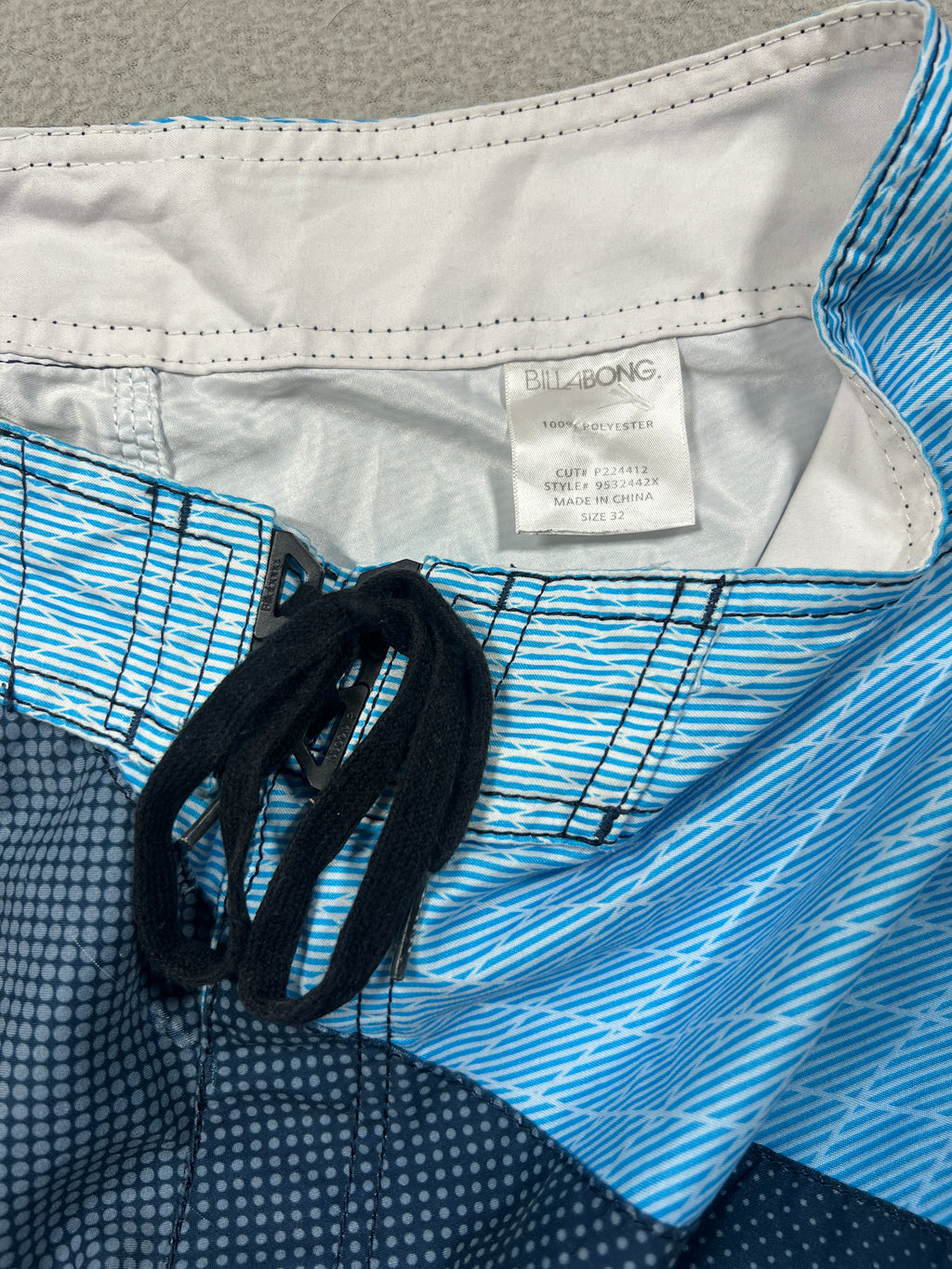 Vintage Billabong Boardies - Size 32"