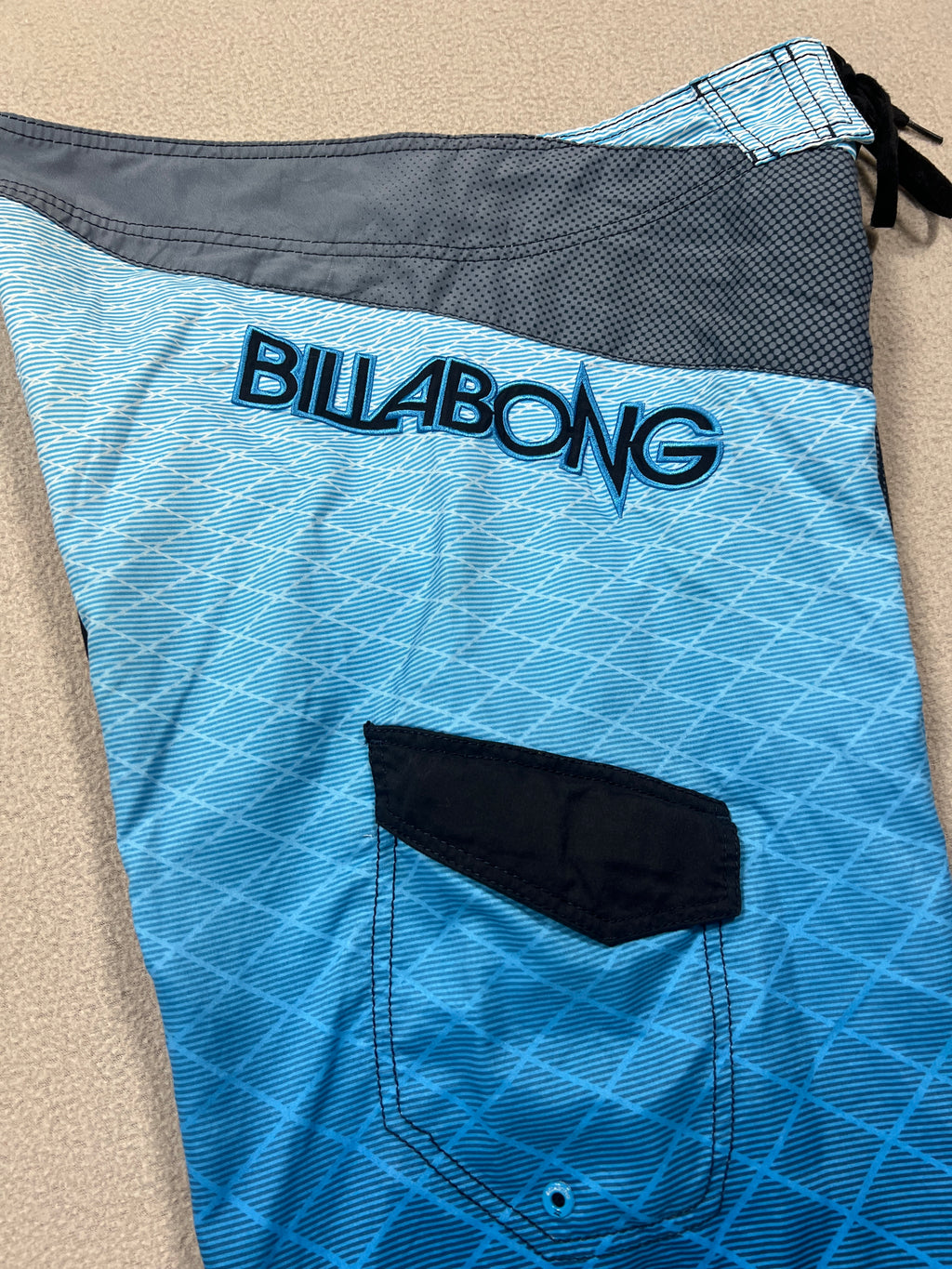 Vintage Billabong Boardies - Size 32"