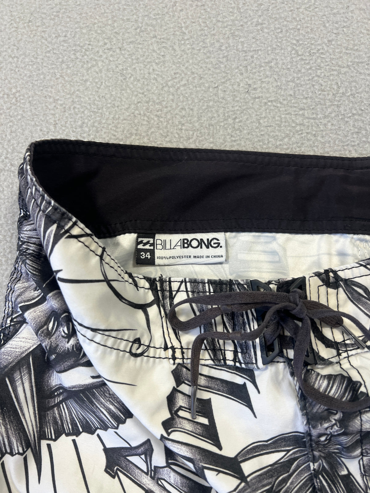 Vintage  Billabong Y2K Boardies - Size 34"
