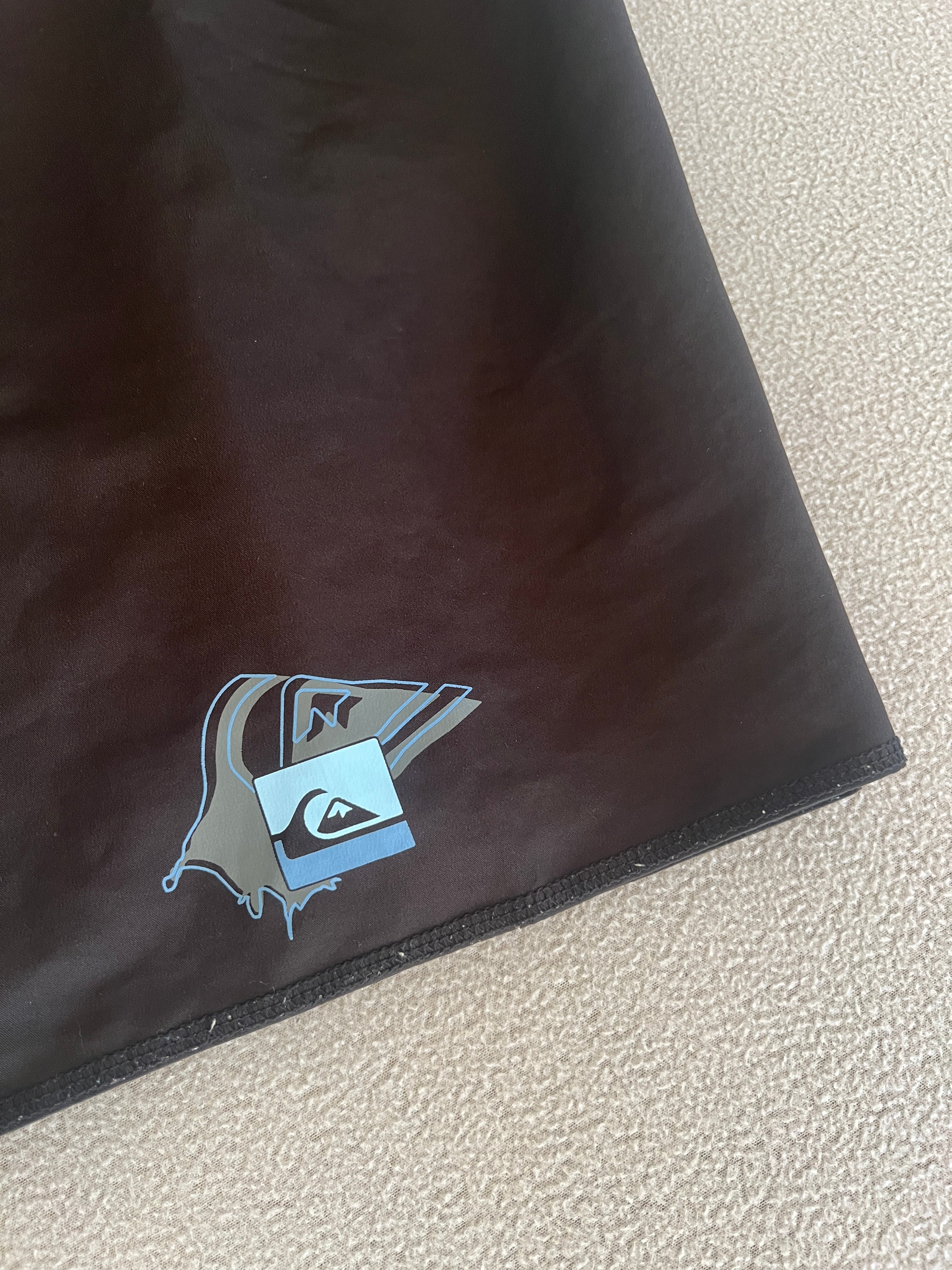 Vintage Quiksilver Y2K Boardies - Size 36"