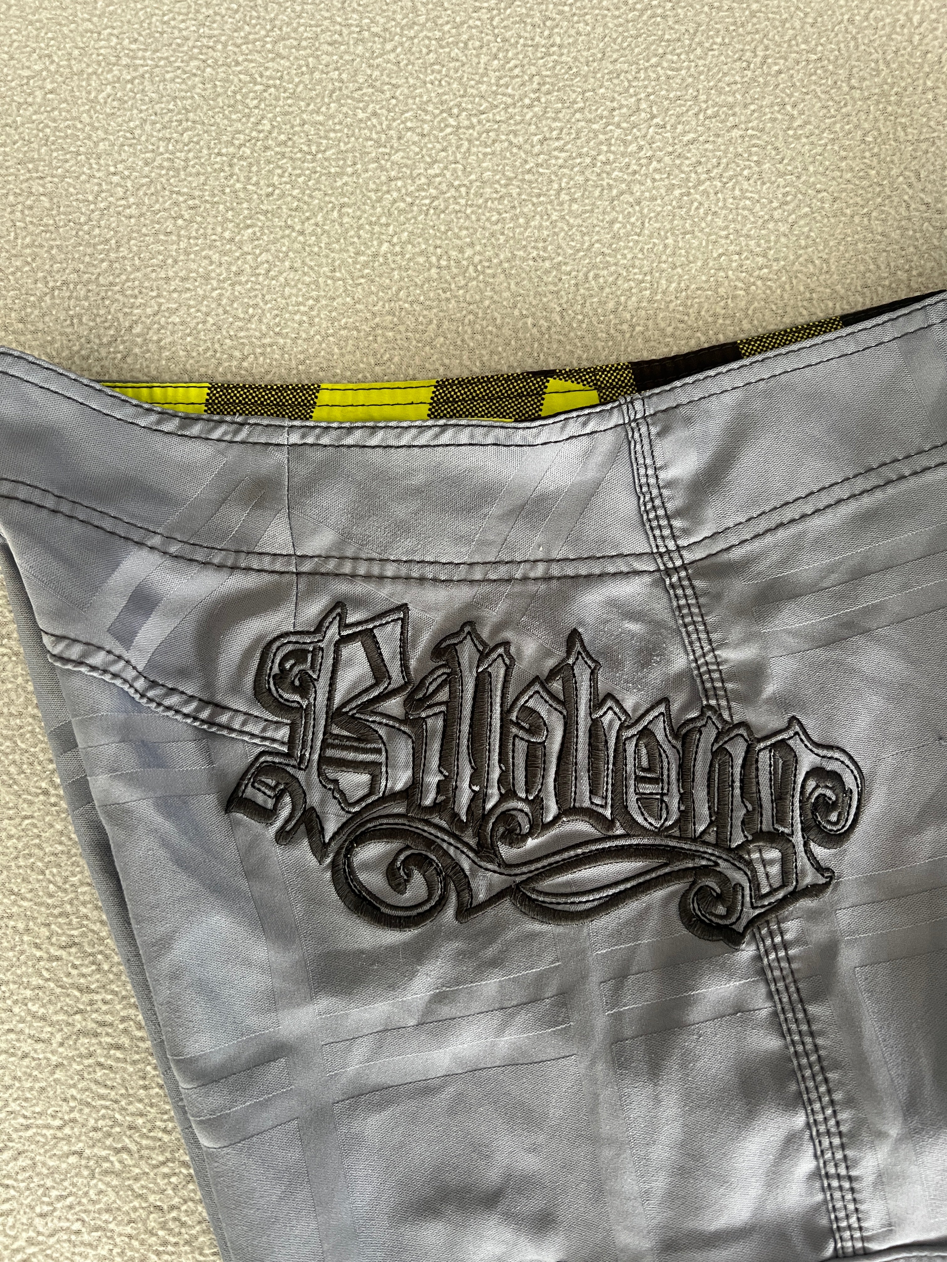 Vintage Billabong Y2K Boardies - Size 34"