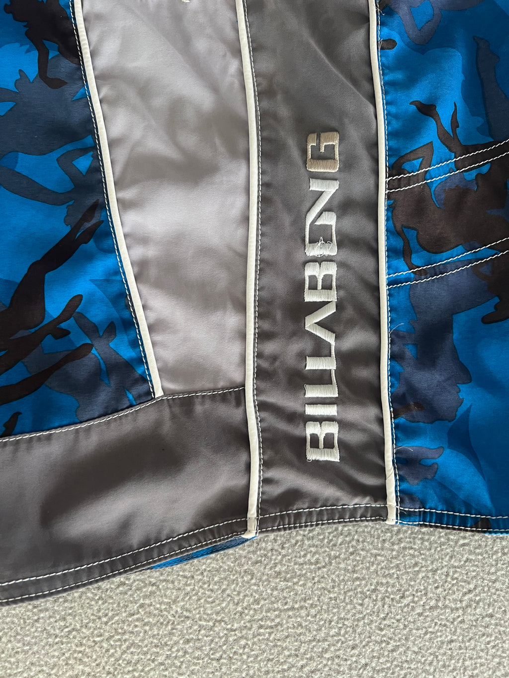 Vintage Billabong Y2K Boardies - Size 34"