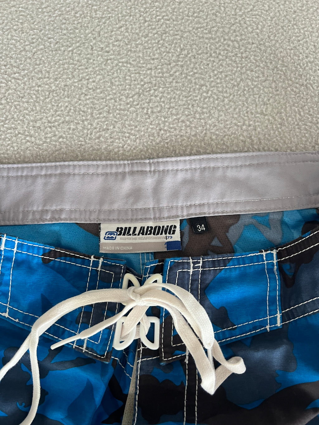 Vintage Billabong Y2K Boardies - Size 34"