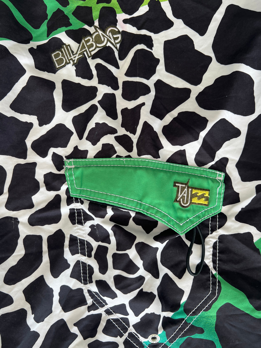 Vintage Billabong Taj Burrows Signature Boardies - Size 32"