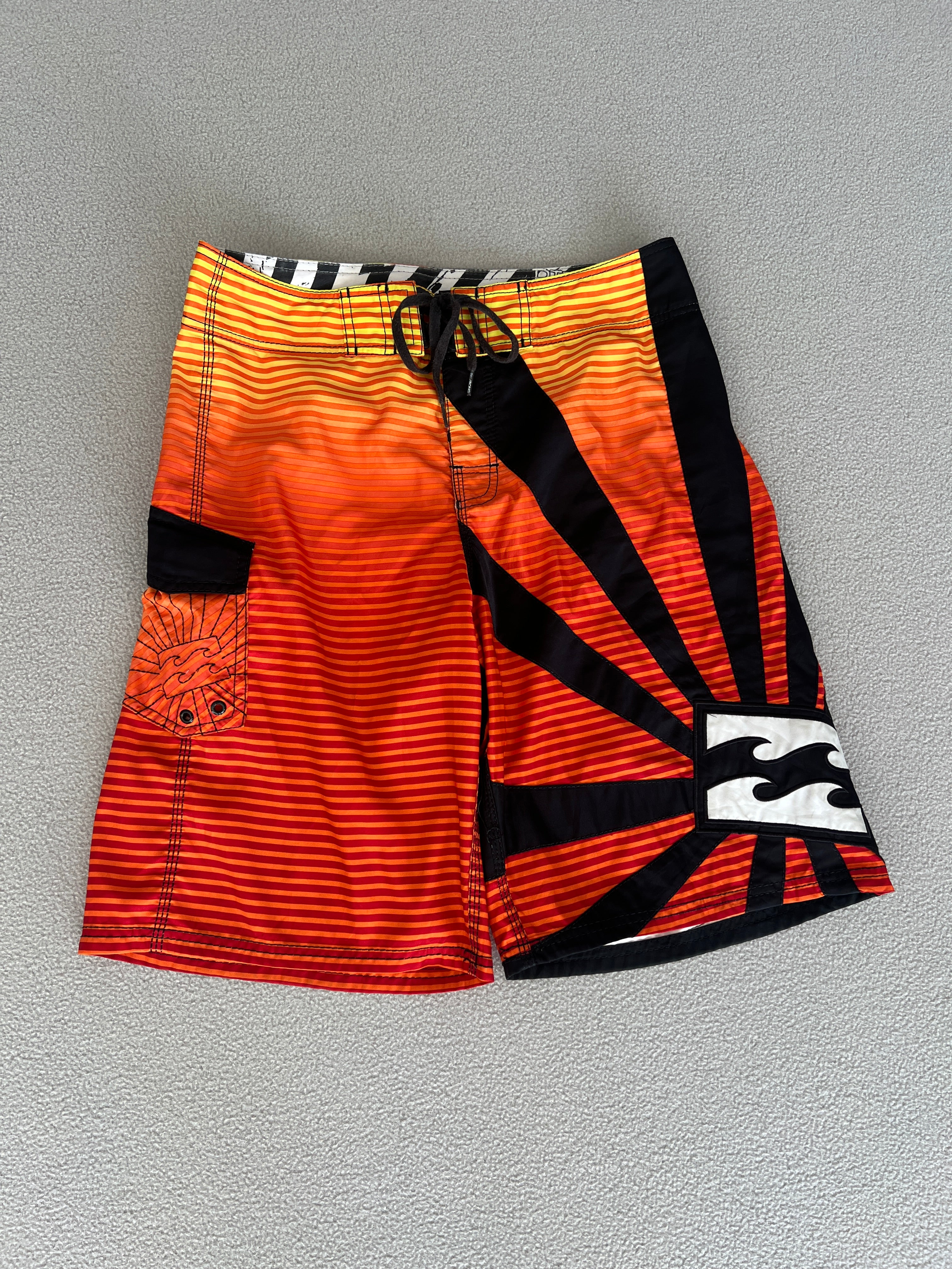 Vintage Billabong Andy Irons 'Rising Sun' Style Boardies - Size 32"