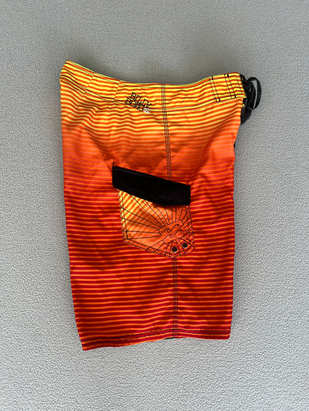 Vintage Billabong Andy Irons 'Rising Sun' Style Boardies - Size 32"