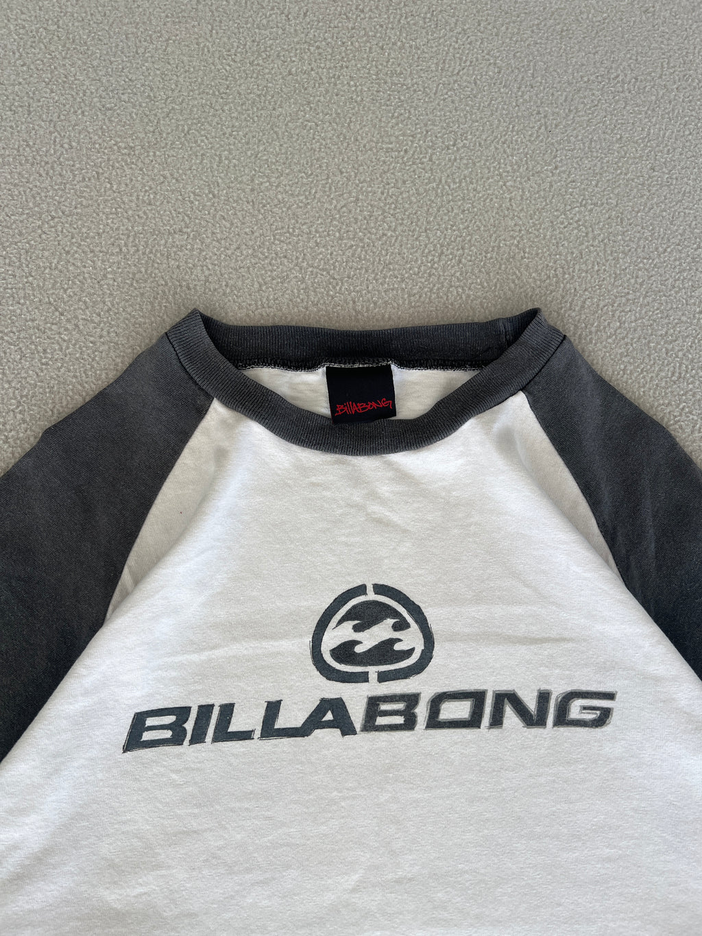 Vintage Billabong Tee Shirt - Size Small