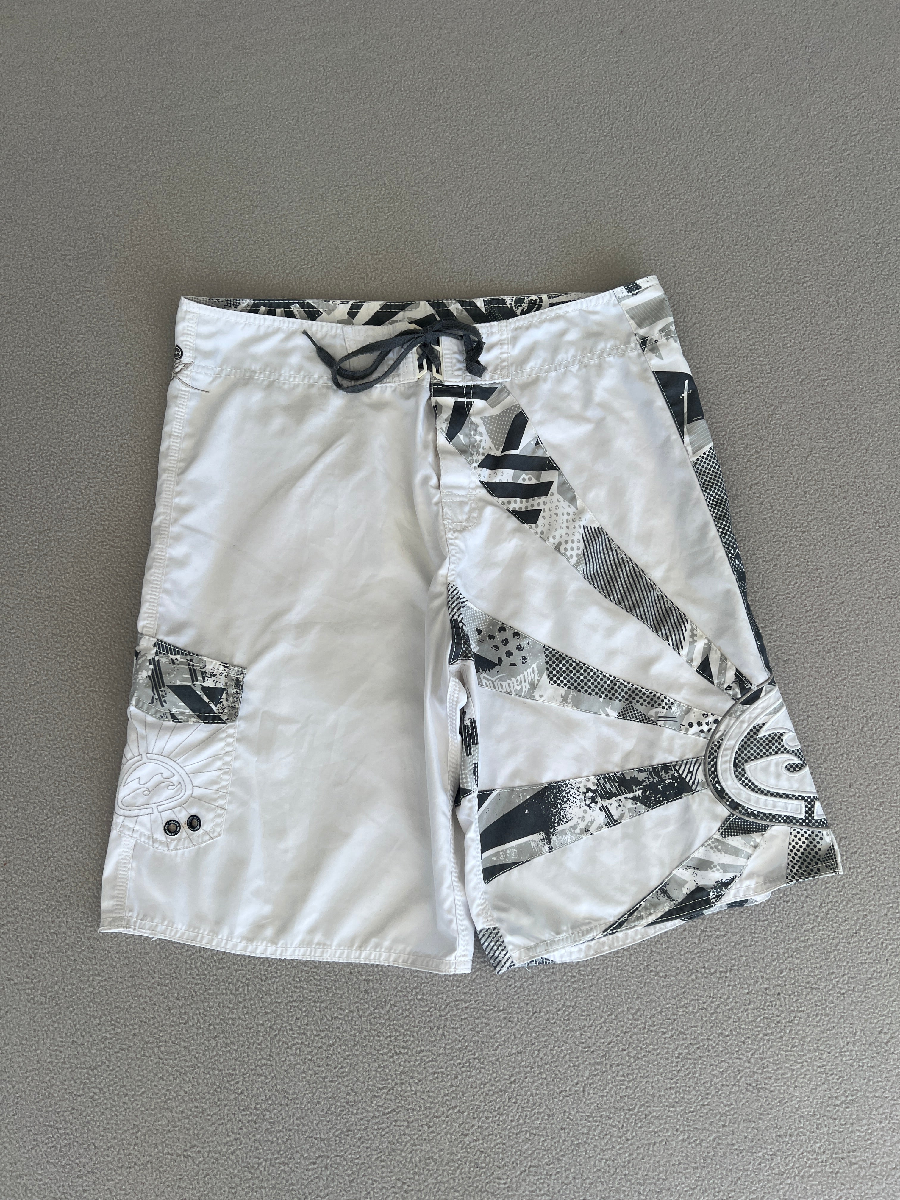Vintage Billabong Andy Irons 'Rising Sun' Style Boardies - Size 36"