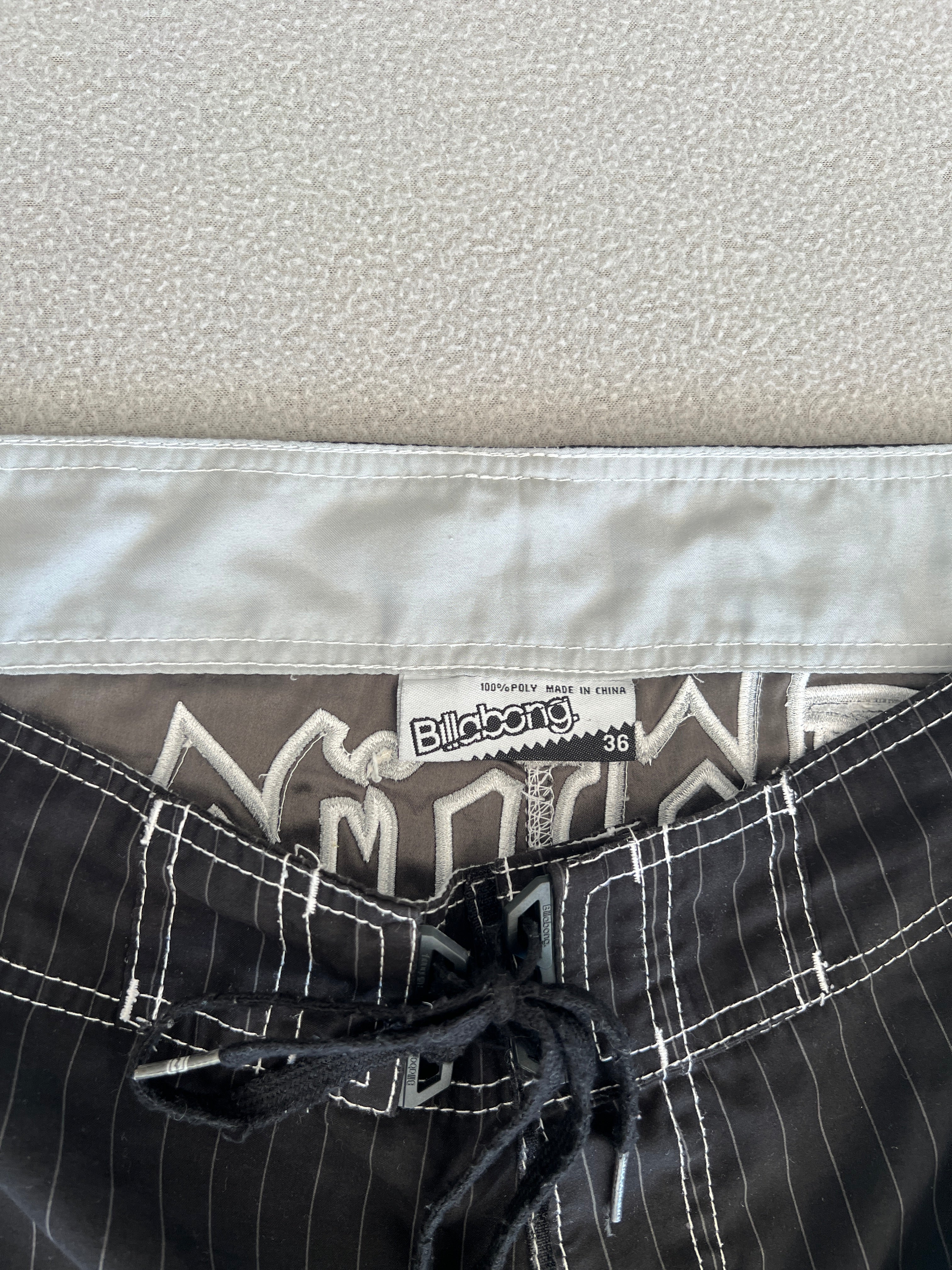 Vintage Y2K Billabong Boardies - Size 36"
