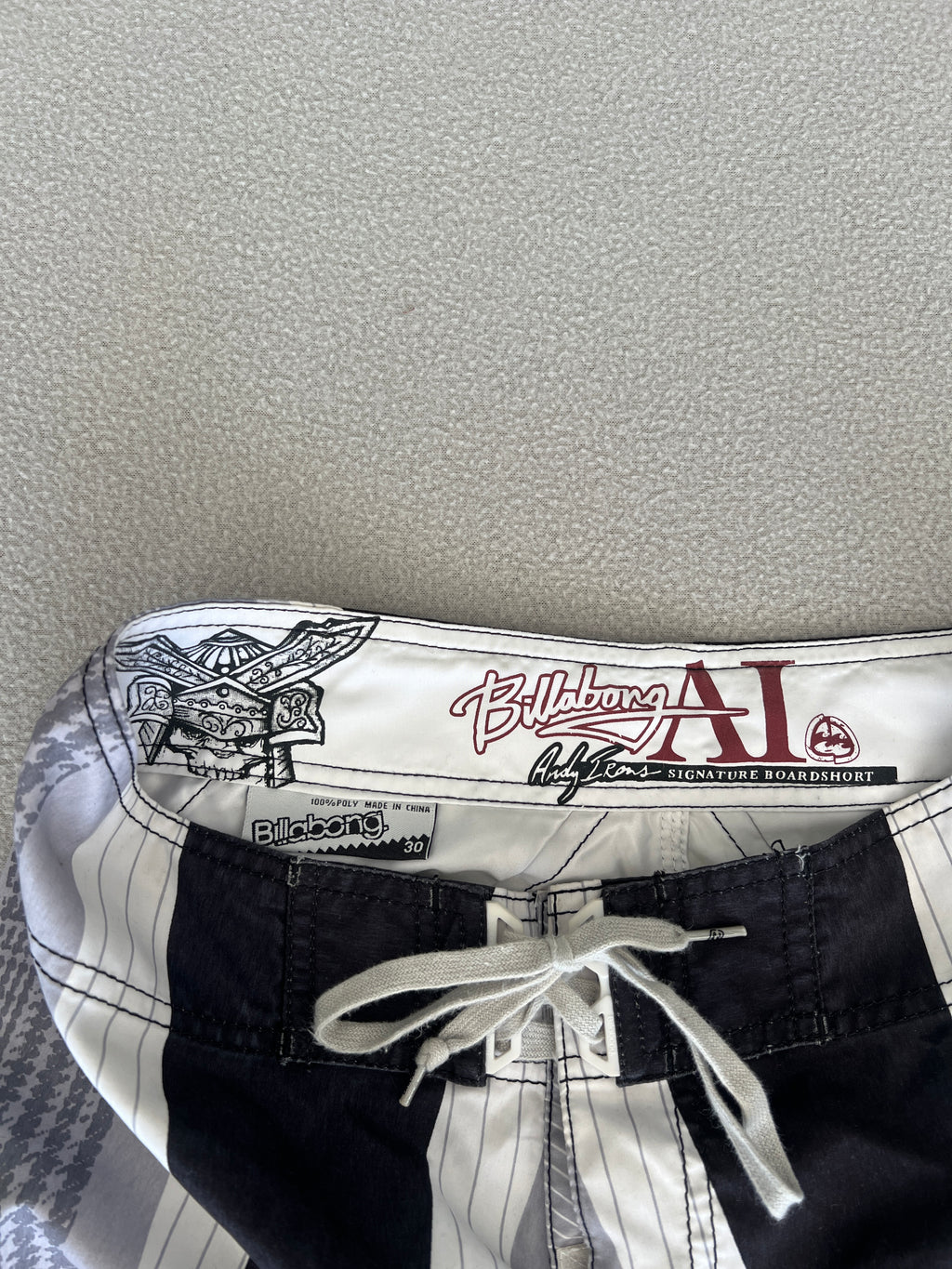Vintage Billabong Andy Irons Samurai Signature Boardies - Size 30"