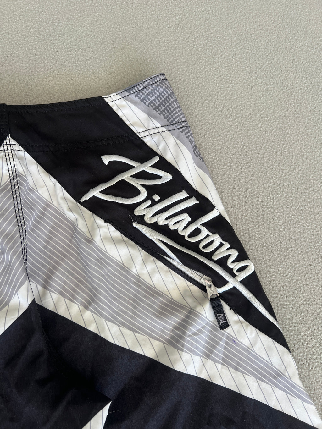 Vintage Billabong Andy Irons Samurai Signature Boardies - Size 30"
