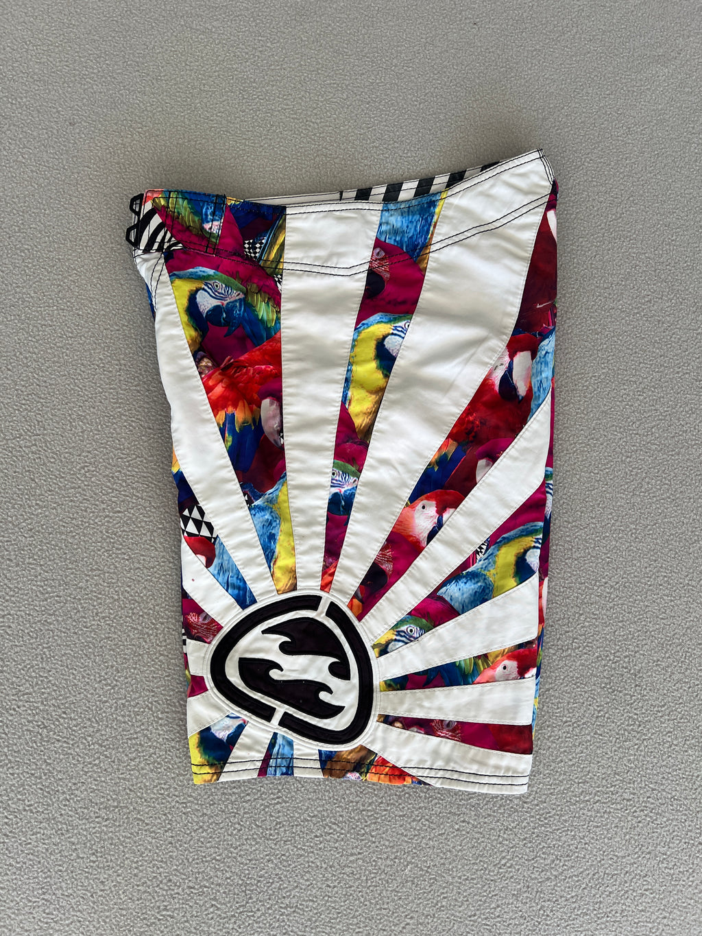 Vintage Billabong Andy Irons Rising Sun Signature Boardies - Size 29"