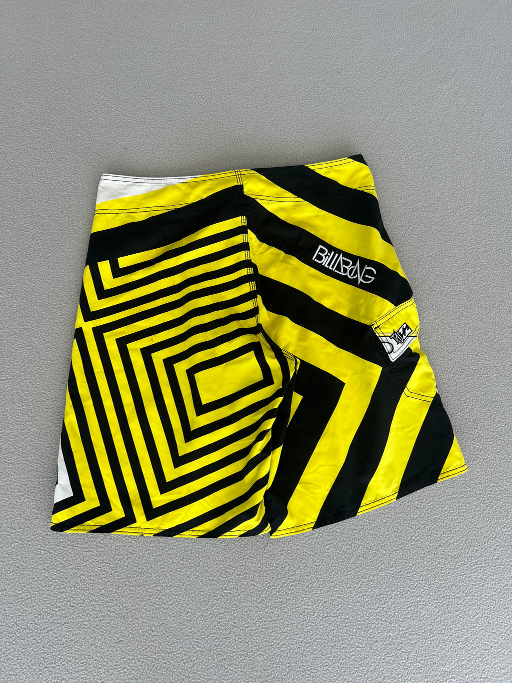 Vintage Billabong Taj Burrows Signature Boardies - Size 34"