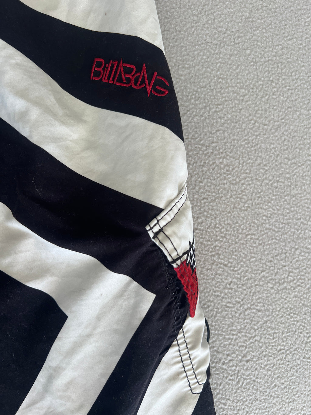 Vintage Billabong Taj Burrows Signature Boardies - Size 32"