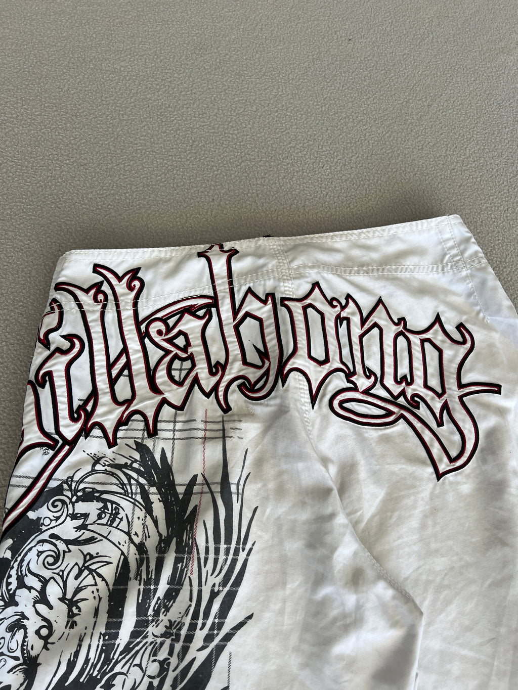 Vintage Billabong Y2K Boardies - Size 32"
