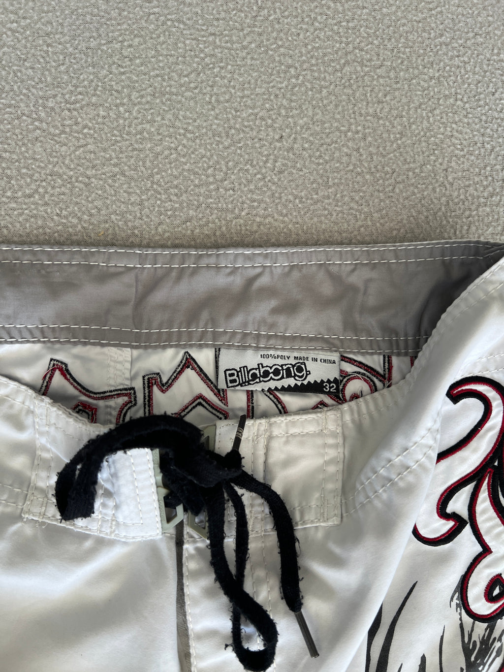 Vintage Billabong Y2K Boardies - Size 32"