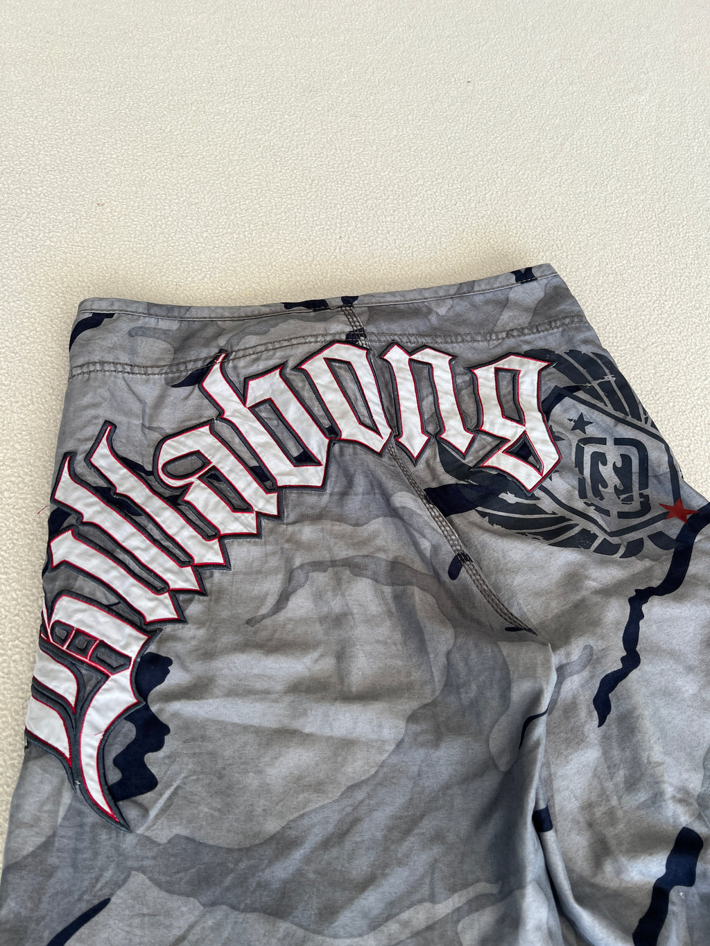 Vintage Billabong Y2K Boardies - Size 30"