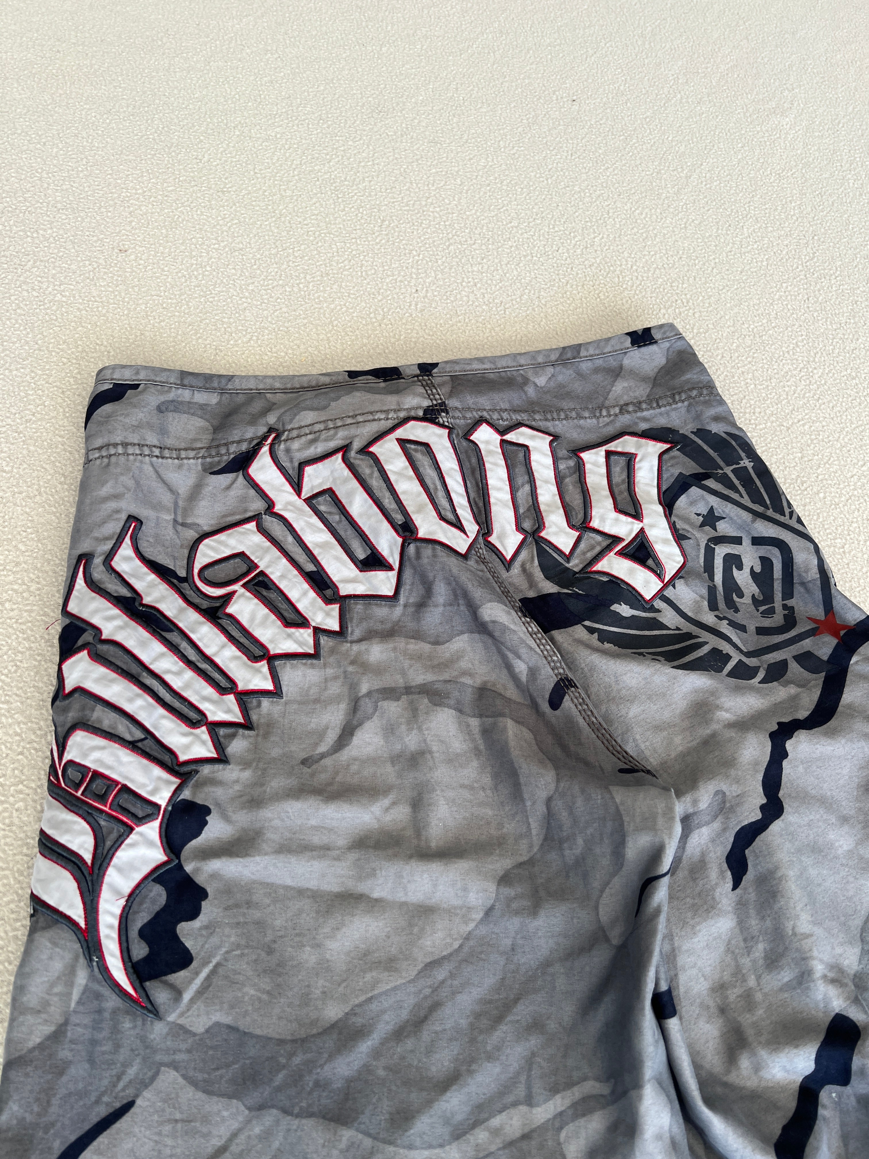 Vintage Billabong Y2K Boardies - Size 30"