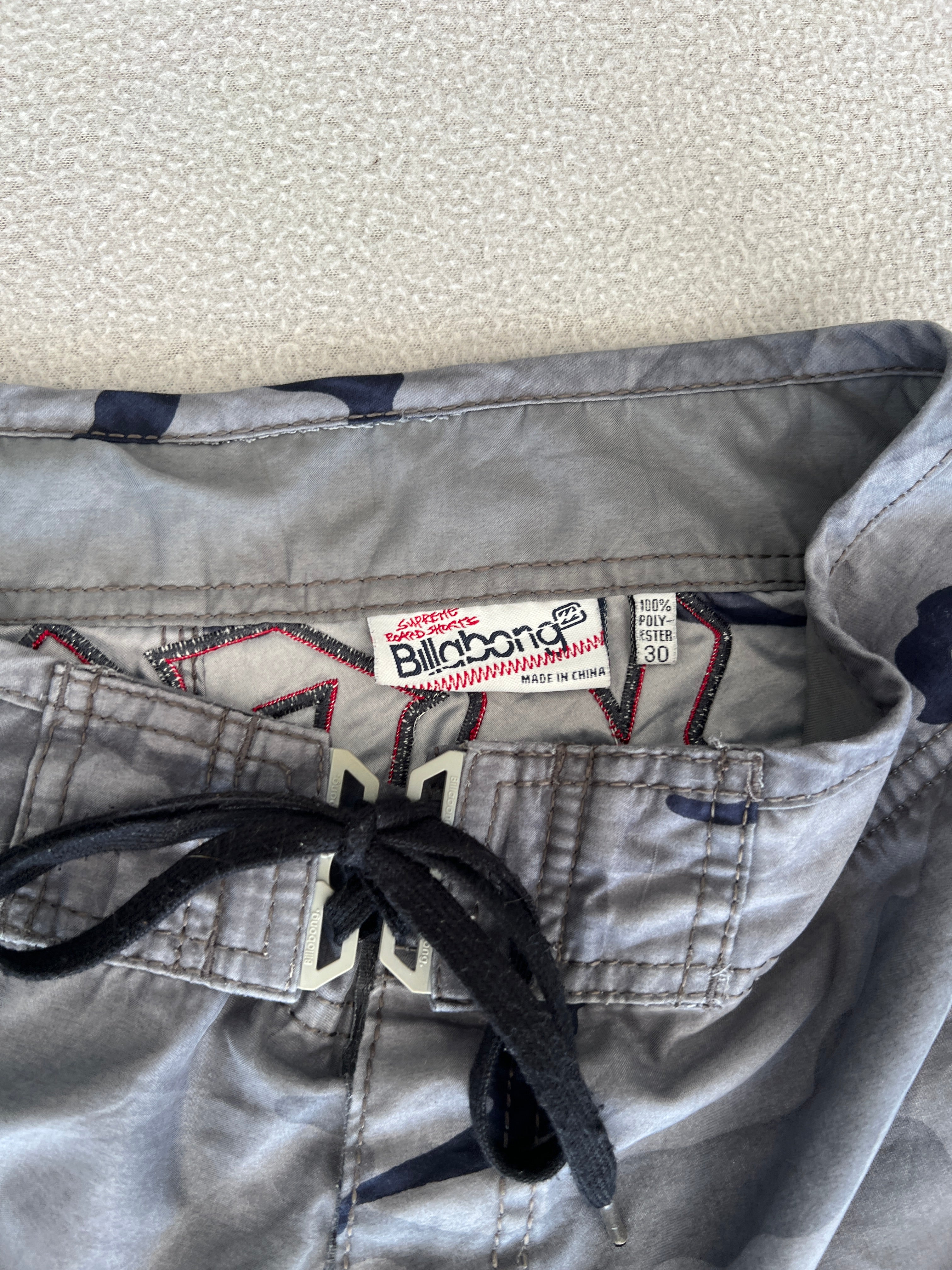 Vintage Billabong Y2K Boardies - Size 30"
