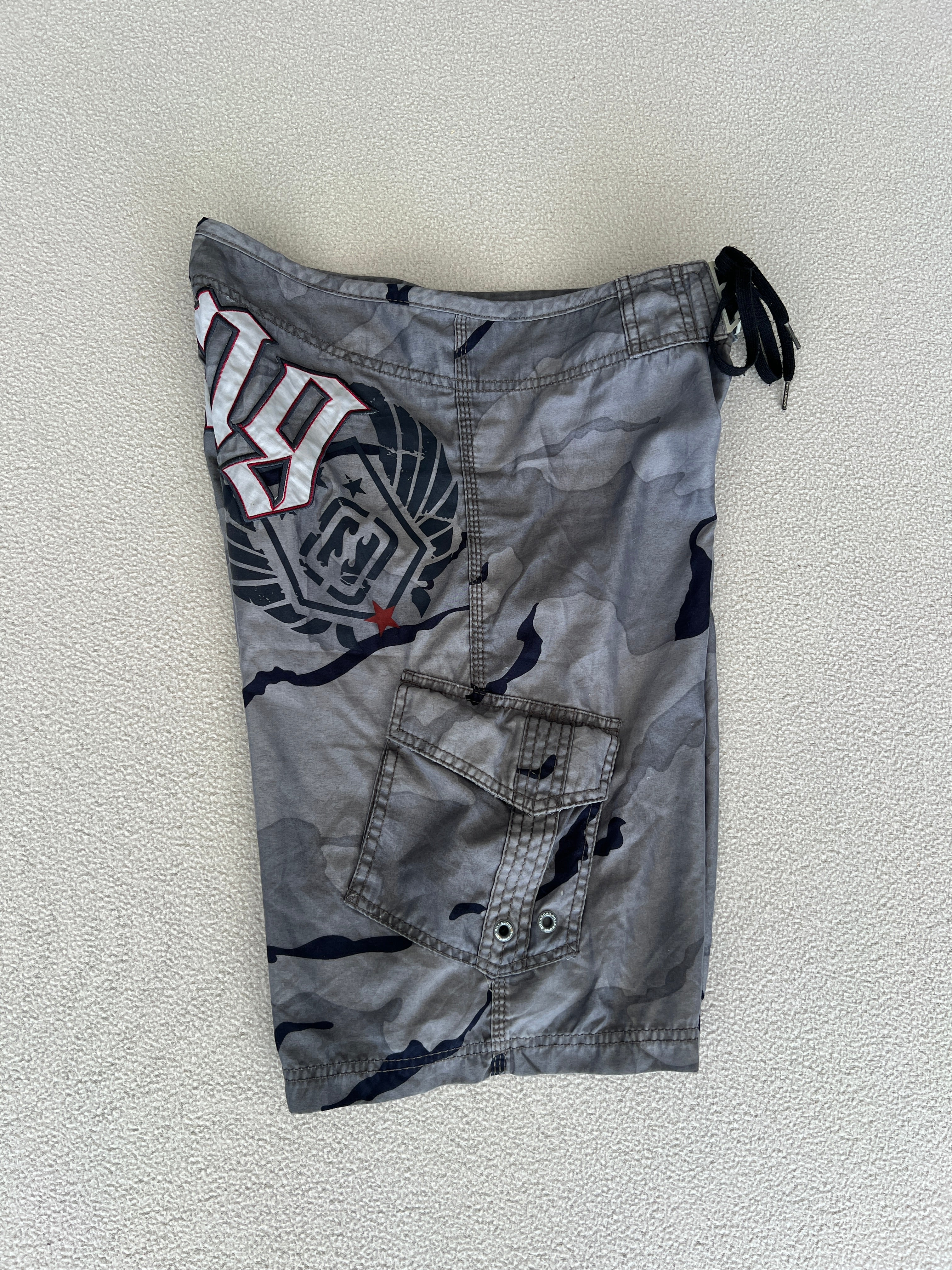 Vintage Billabong Y2K Boardies - Size 30"
