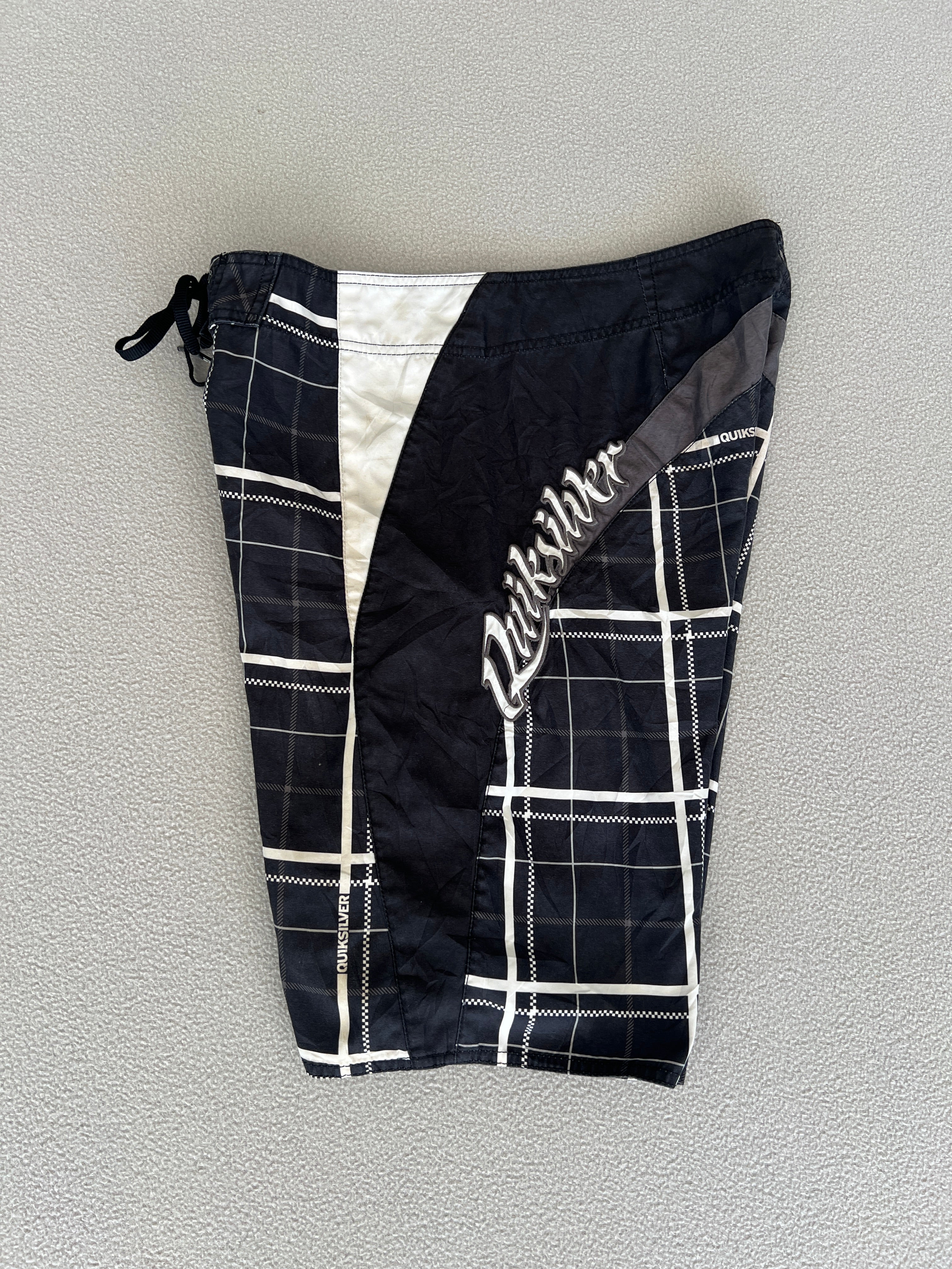 Vintage Quiksilver Plaid Boardies - Size 34"