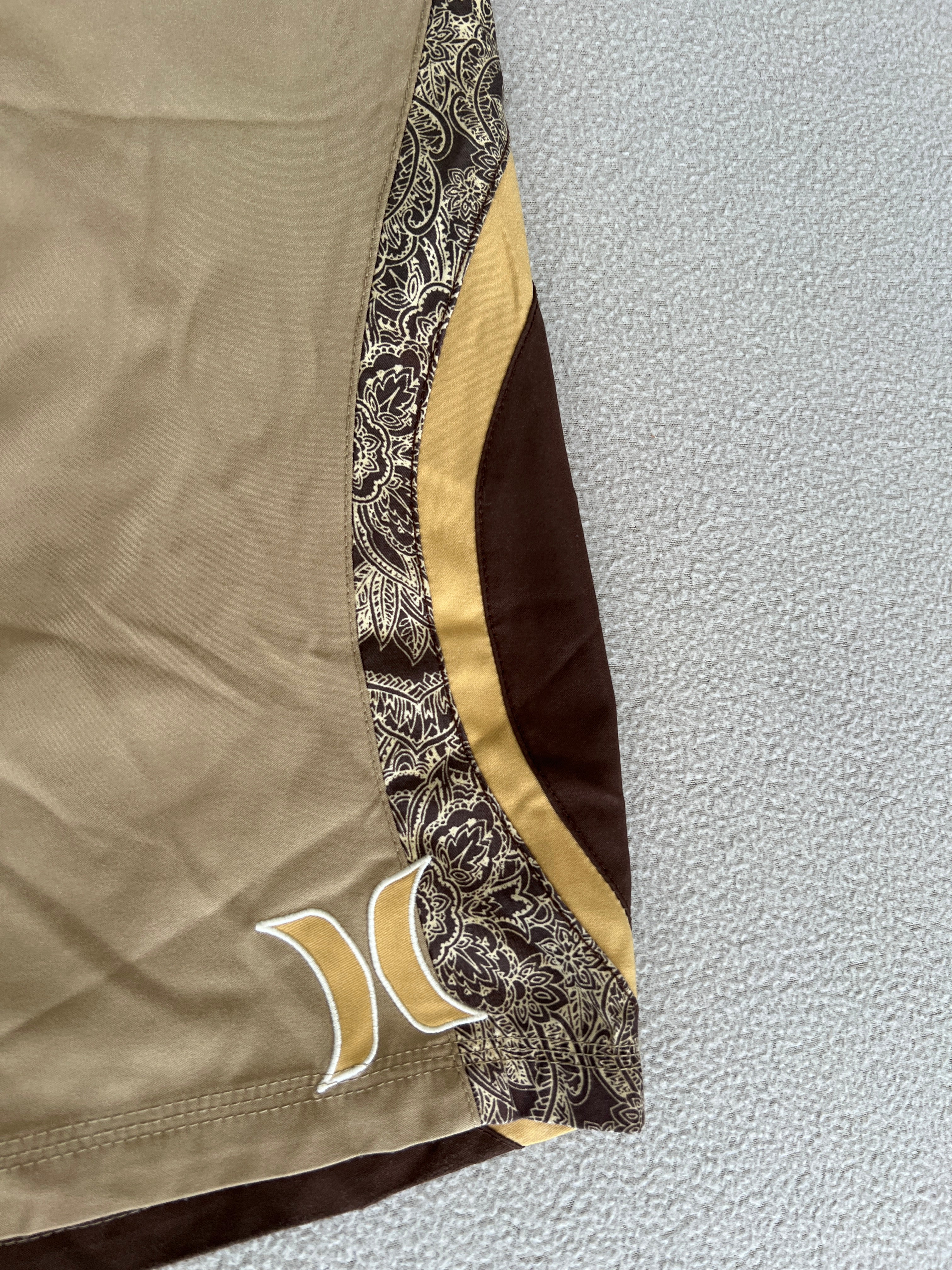 Vintage Hurley Y2K Boardies - Size 34"