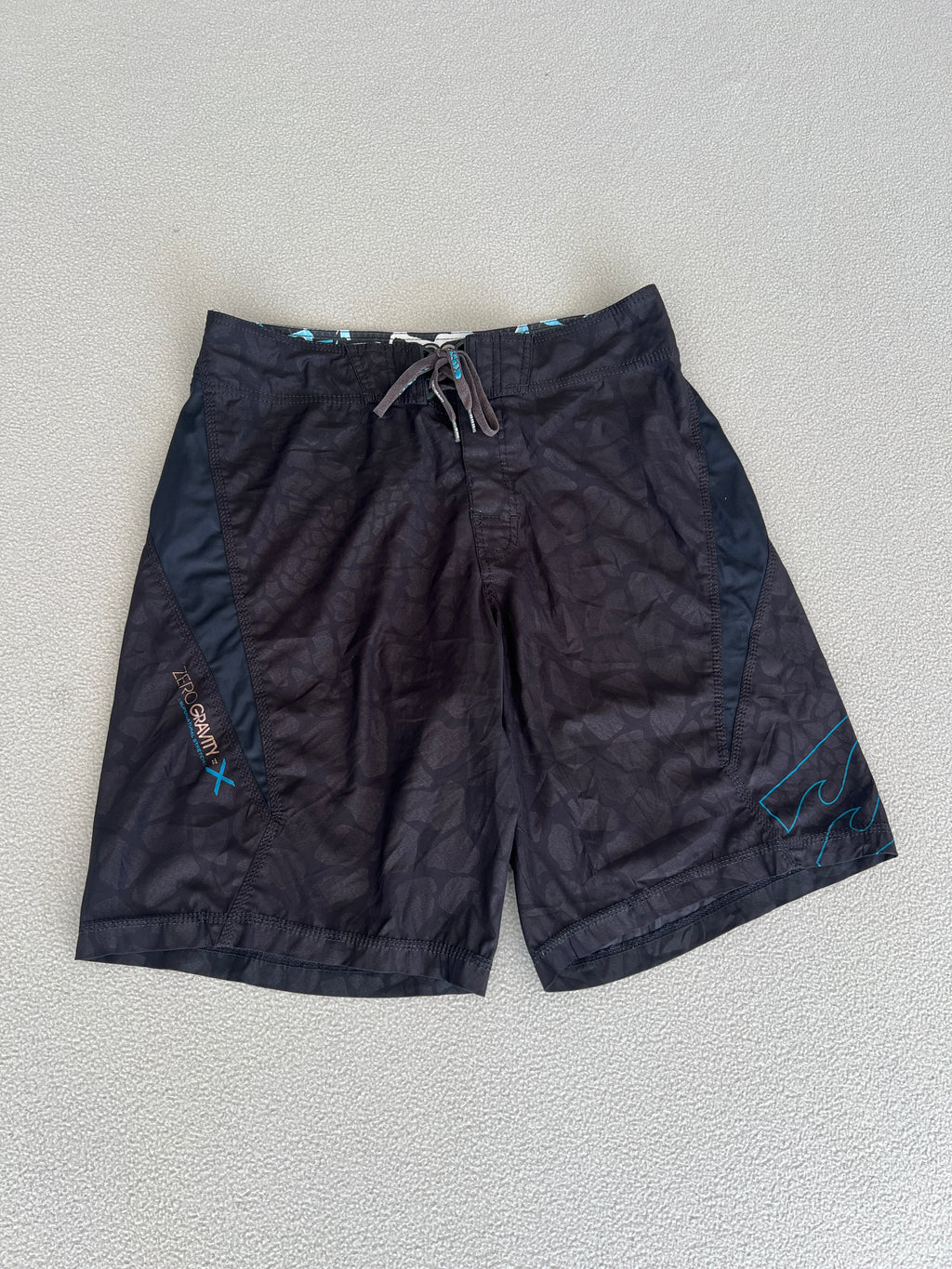 Vintage Billabong Taj Burrows Signature Boardies - Size 32"
