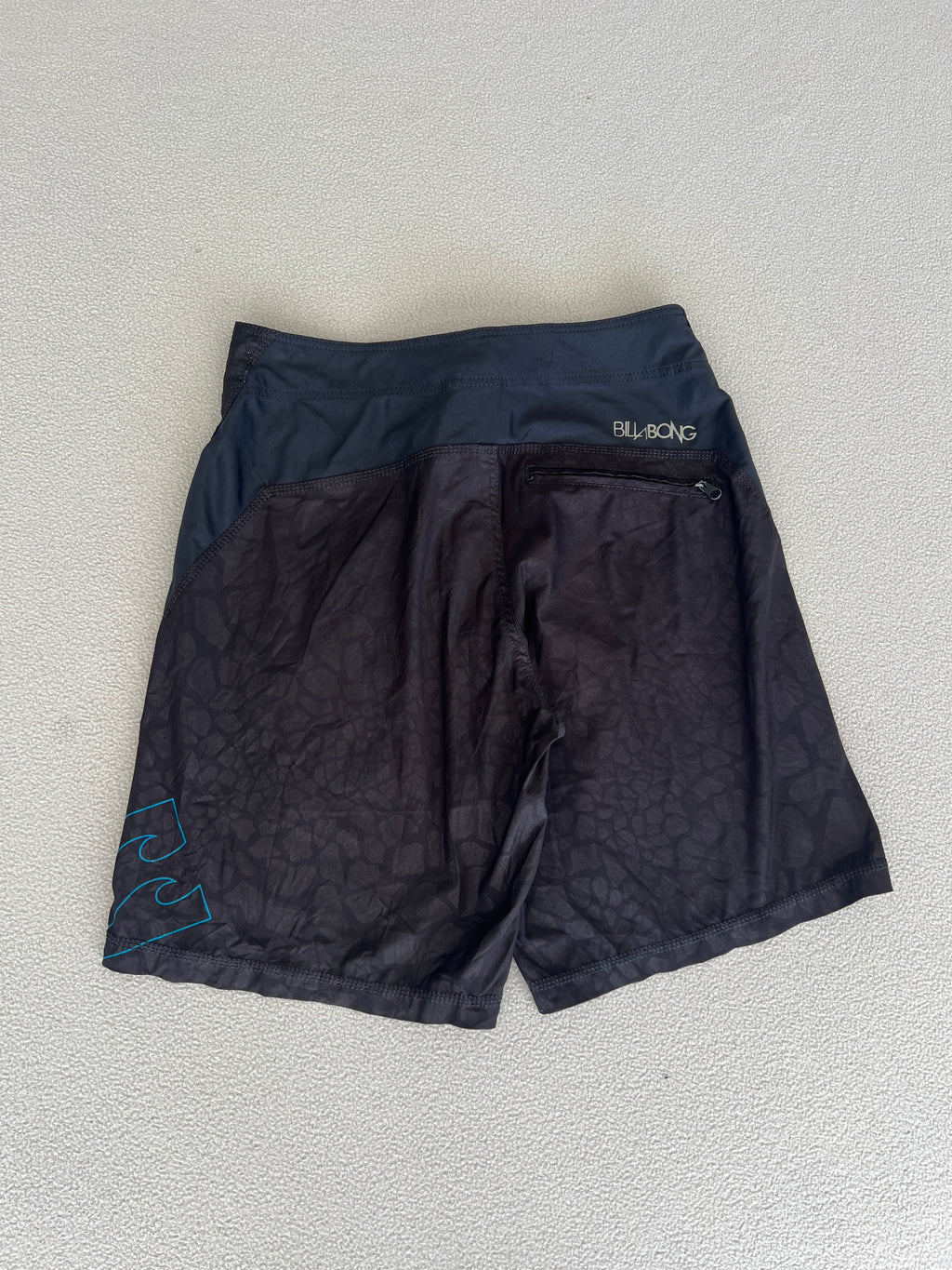 Vintage Billabong Taj Burrows Signature Boardies - Size 32"