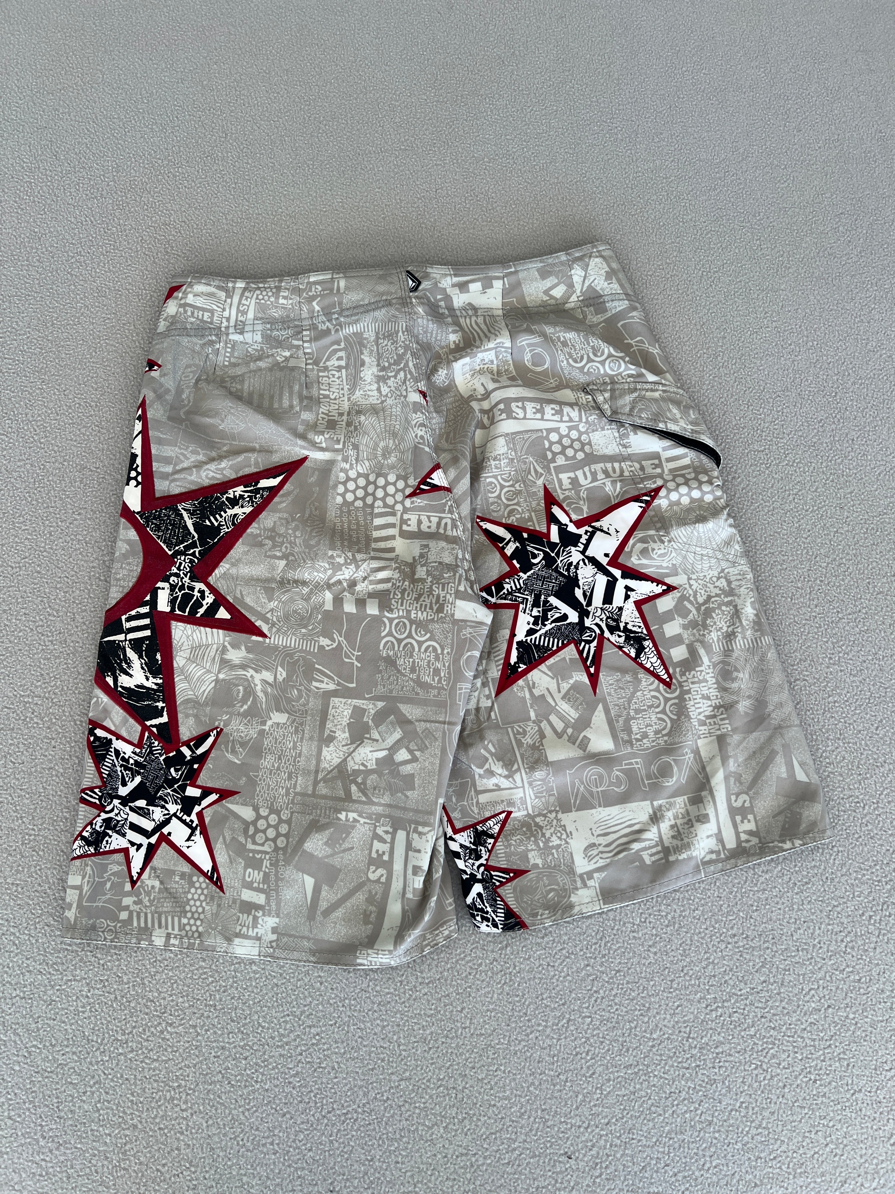 Vintage Volcom Signature Boardies - Size 32"