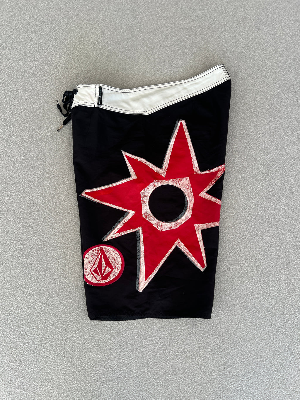 Vintage Volcom Signature Boardies - Size 32"