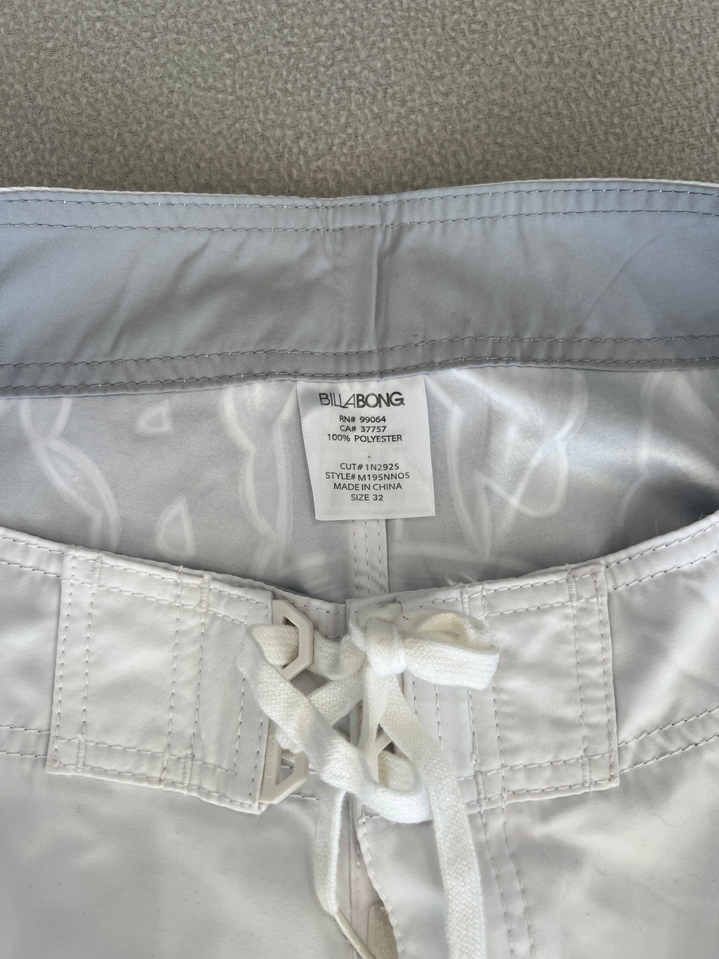Vintage Billabong Y2K Boardies - Size 34"
