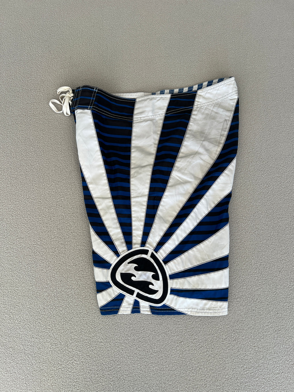 Vintage Billabong Andy Irons Rising Sun Signature Boardies - Size 38"