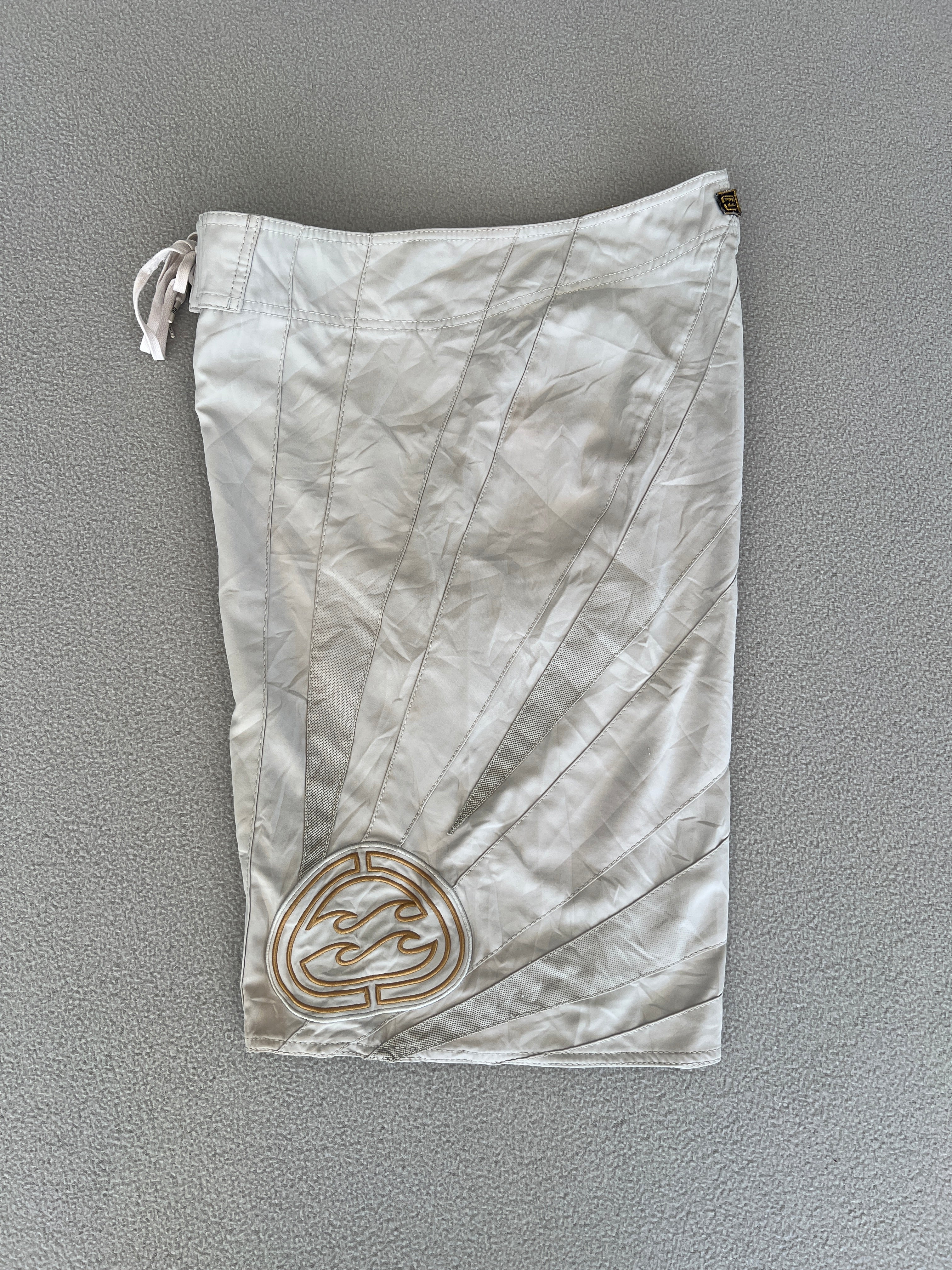 Vintage Billabong Andy Irons Signature Platinum Boardies - Size 33"