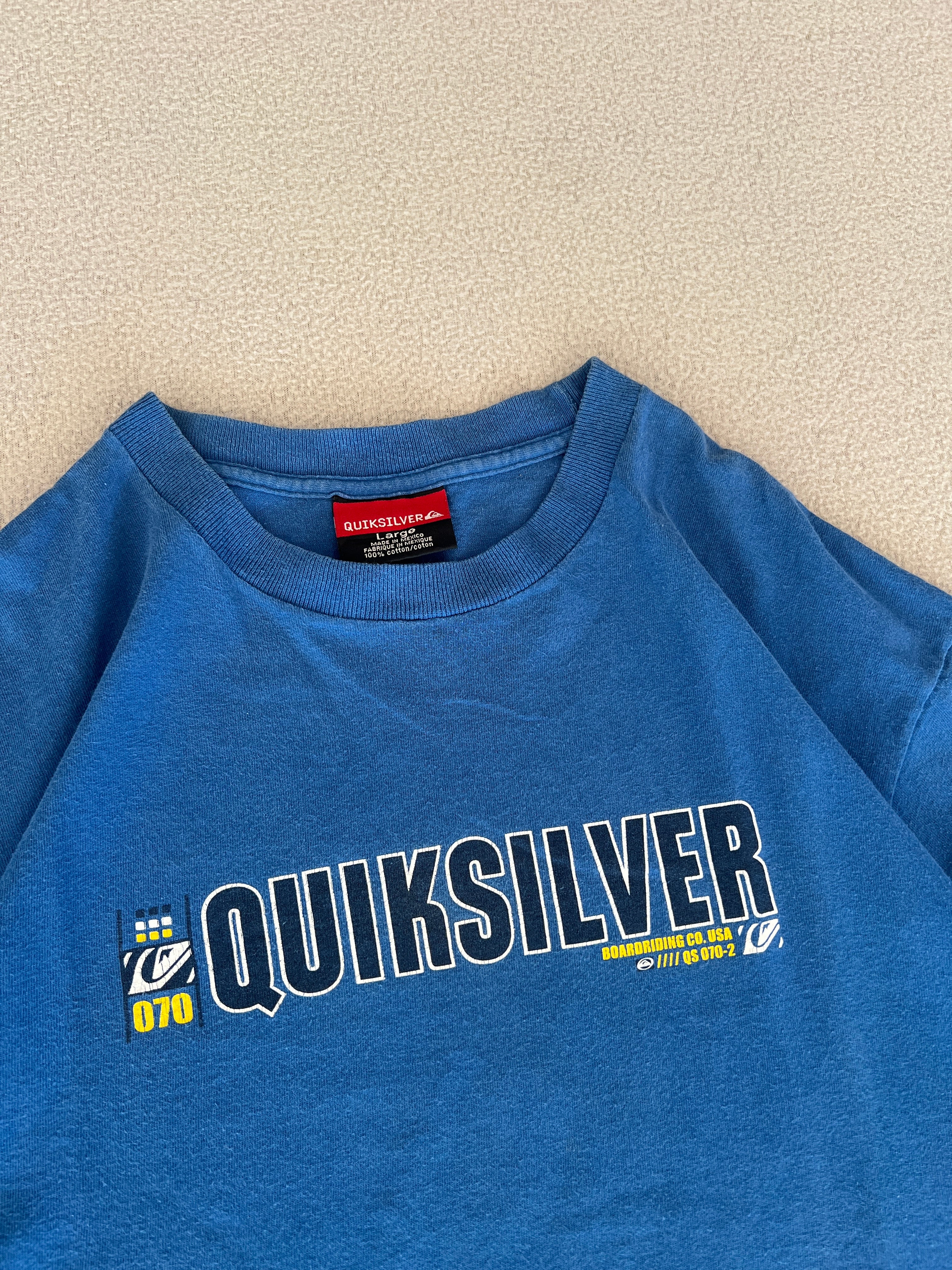 Vintage Quiksilver Tee Shirt - Size Large