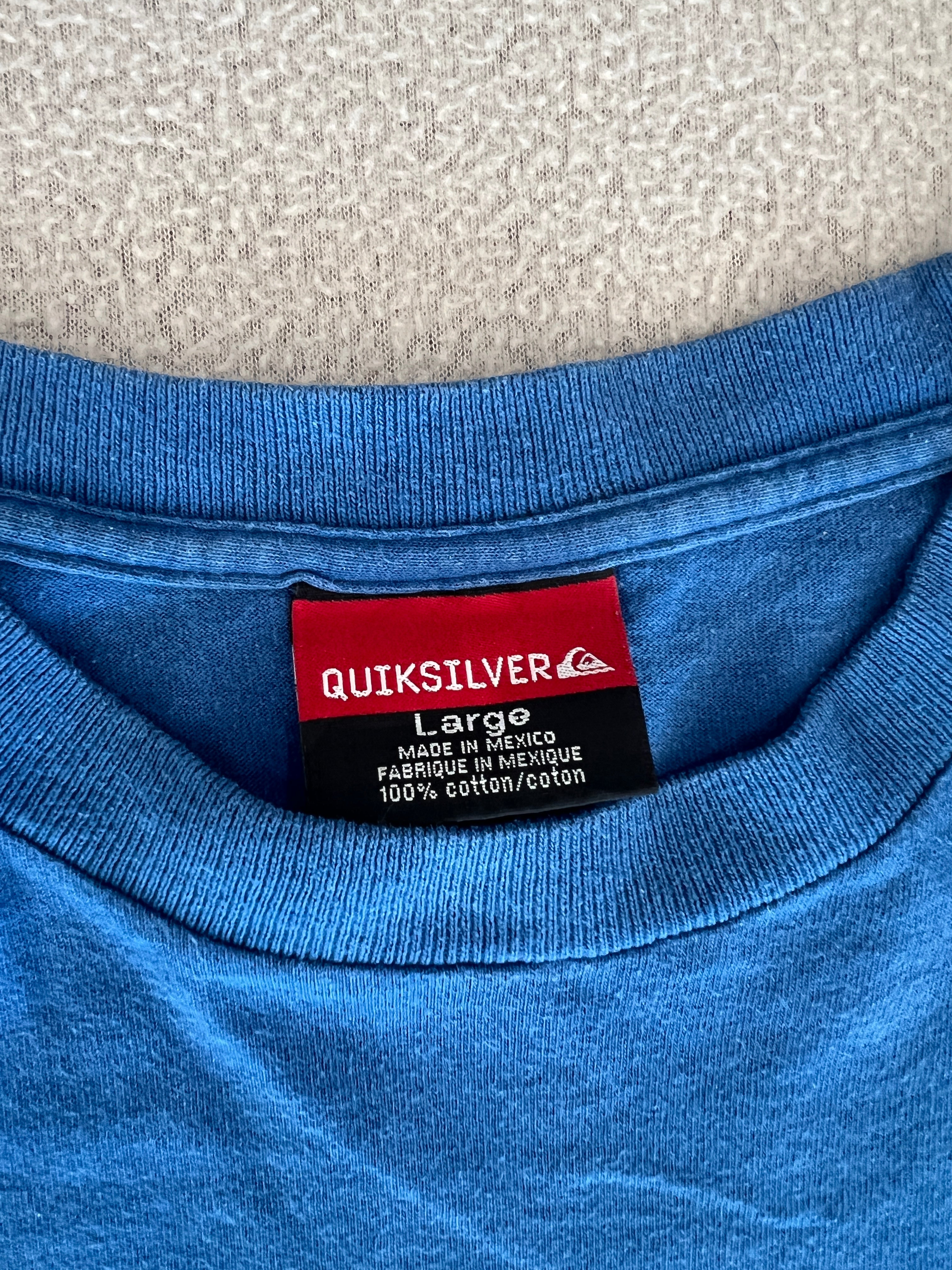 Vintage Quiksilver Tee Shirt - Size Large