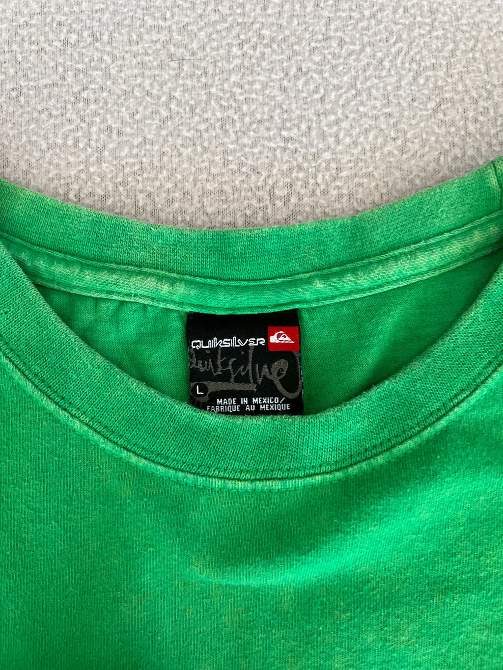 Vintage Quiksilver Tee Shirt - Size Large