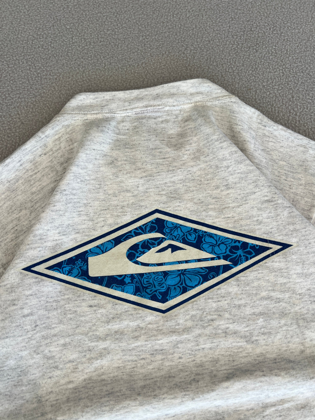 Vintage Quiksilver Tee Shirt - Size Medium
