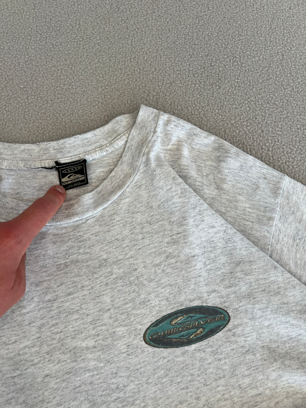 Vintage Quiksilver Tee Shirt - Size Large