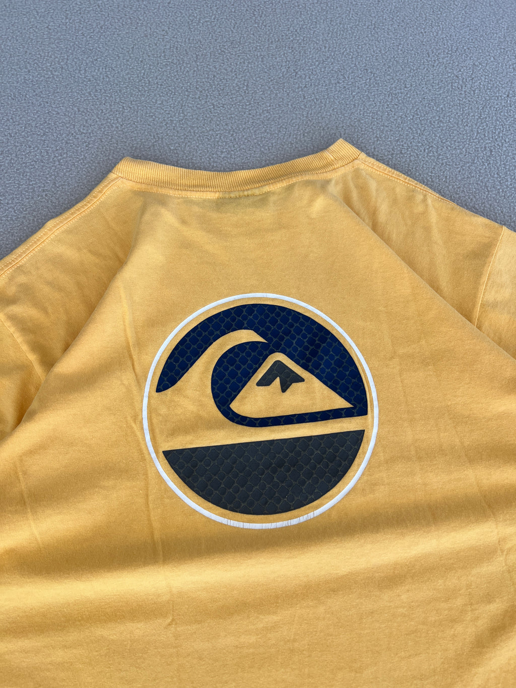 Vintage Quiksilver Tee Shirt - Size Large